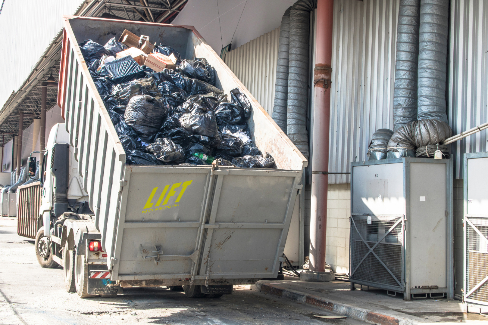 how-to-manage-seasonal-commercial-waste-during-peak-times how to manage seasonal commercial waste during peak times
